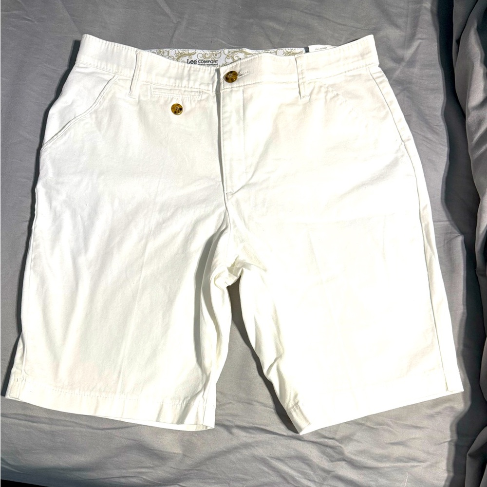 Lee Comfort Stretch Waistband Bermuda Shorts